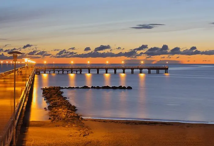 Sunset With Underground Parking דירה *